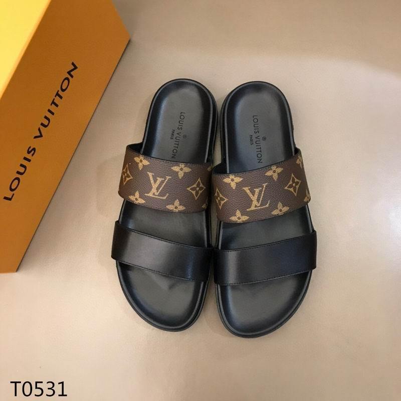 LV Women's Slippers 439